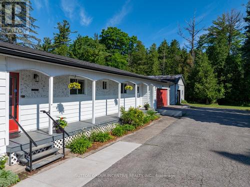 3156 25 Sideroad, Innisfil, ON - Outdoor With Facade