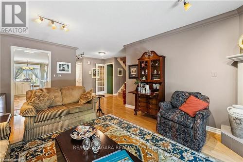 2 - 77 Erion Road, St. Catharines, ON - Indoor Photo Showing Living Room