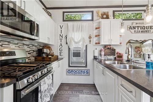 246 - 8845 Lundy'S Lane, Niagara Falls, ON - Indoor Photo Showing Kitchen With Double Sink