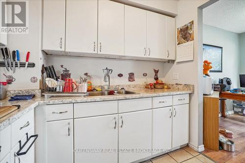 10 - 286 Cushman Road, St. Catharines, ON - Indoor Photo Showing Kitchen With Double Sink