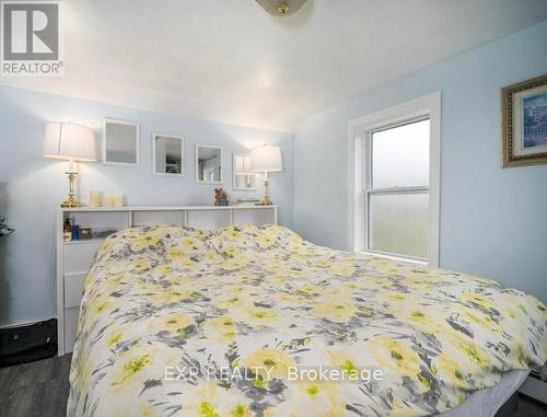 132 Moira Street E, Belleville, ON - Indoor Photo Showing Bedroom