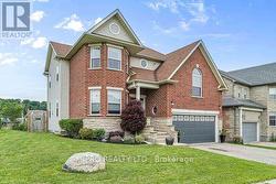 767 LUCERNE AVENUE  Waterloo, ON N2T 2Y3