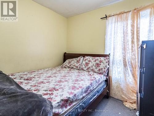 43 Gage Avenue, Hamilton, ON - Indoor Photo Showing Bedroom