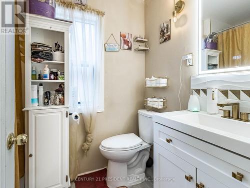 43 Gage Avenue, Hamilton, ON - Indoor Photo Showing Bathroom