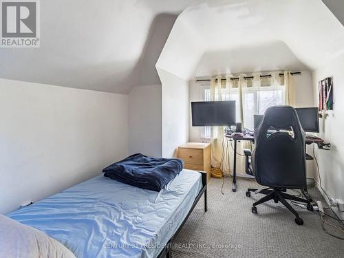 43 Gage Avenue, Hamilton, ON - Indoor Photo Showing Bedroom