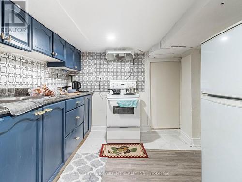 43 Gage Avenue, Hamilton, ON - Indoor Photo Showing Kitchen