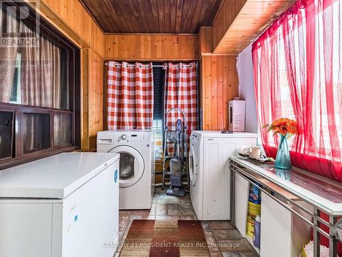 43 Gage Avenue, Hamilton, ON - Indoor Photo Showing Laundry Room