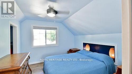 694 Hawley Street, Peterborough, ON - Indoor Photo Showing Bedroom