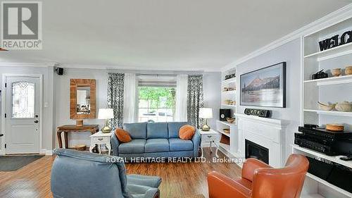 694 Hawley Street, Peterborough, ON - Indoor Photo Showing Living Room With Fireplace