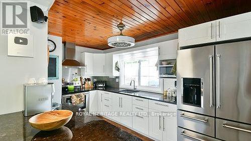 694 Hawley Street, Peterborough, ON - Indoor Photo Showing Kitchen With Stainless Steel Kitchen
