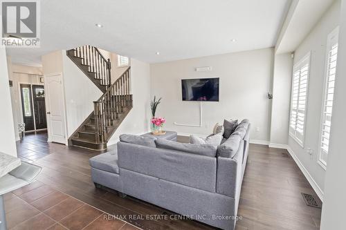 6 Wardlaw Avenue, Orangeville, ON - Indoor Photo Showing Living Room