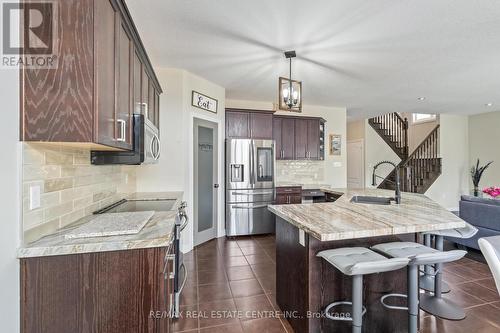 6 Wardlaw Avenue, Orangeville, ON - Indoor Photo Showing Kitchen