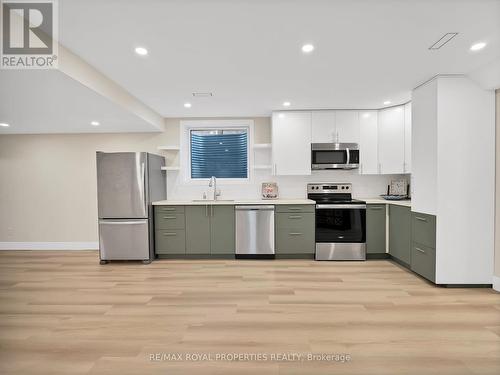 23 Lorenville Drive, Brampton, ON - Indoor Photo Showing Kitchen