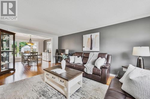 14 Jill Crescent, Brampton, ON - Indoor Photo Showing Living Room