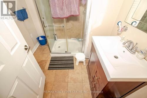 59 Parkside Drive E, Brampton, ON - Indoor Photo Showing Bathroom
