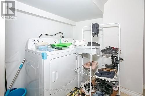 59 Parkside Drive E, Brampton, ON - Indoor Photo Showing Laundry Room