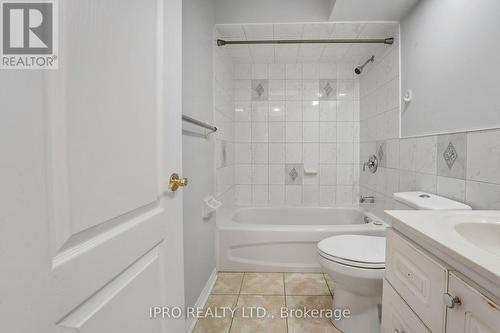 Lower - 3 Brambank Acres, Brampton (Fletcher'S Meadow), ON - Indoor Photo Showing Bathroom