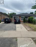 3294 VICTORY CRESCENT  Mississauga, ON L4T 1L9