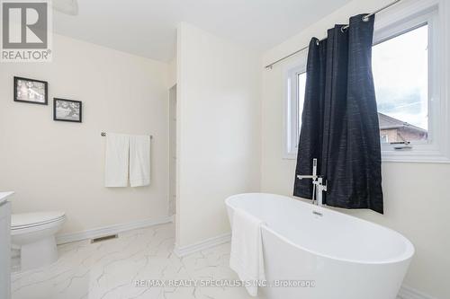 16 Mountland Road, Brampton, ON - Indoor Photo Showing Bathroom