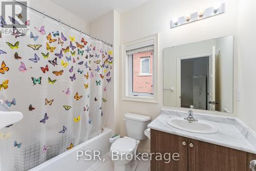 12 Danfield Court, Brampton, ON - Indoor Photo Showing Bathroom