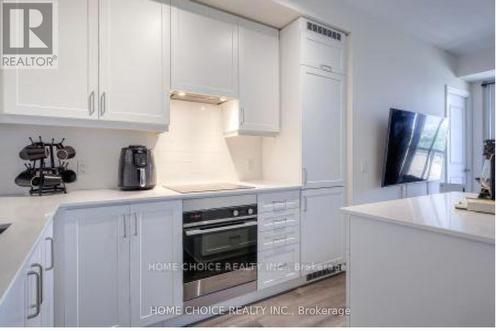 1010 - 9075 Jane Street, Vaughan (Concord), ON - Indoor Photo Showing Kitchen