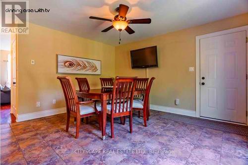 10300 Ravenshoe Road, Georgina, ON - Indoor Photo Showing Dining Room