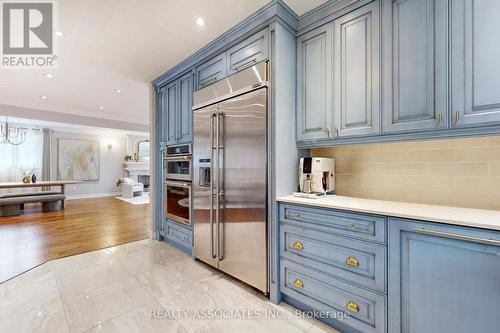 18 Walmer Road, Richmond Hill, ON - Indoor Photo Showing Kitchen