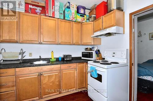 88 Spruce Street, Aurora, ON - Indoor Photo Showing Kitchen