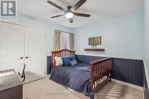 68 Vandervoort Drive, Richmond Hill, ON - Indoor Photo Showing Bedroom