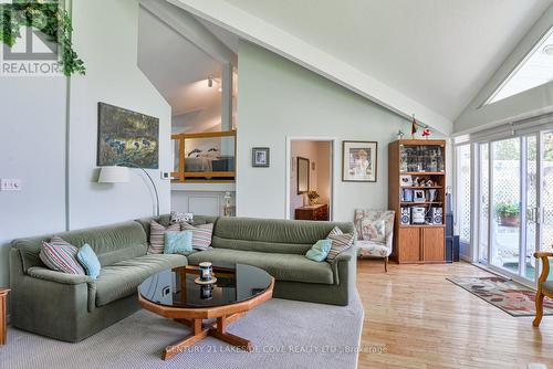 40 Simcoe Road N, Ramara (Brechin), ON - Indoor Photo Showing Living Room