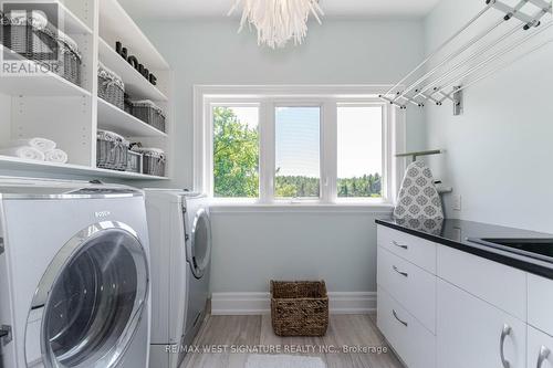 5737 15Th Side Road, King (Nobleton), ON - Indoor Photo Showing Laundry Room