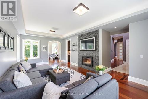 5737 15Th Side Road, King (Nobleton), ON - Indoor Photo Showing Living Room With Fireplace