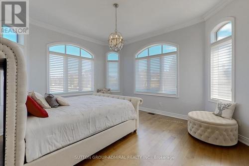 70 Bond Crescent, Richmond Hill, ON - Indoor Photo Showing Bedroom