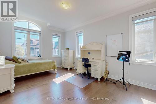 70 Bond Crescent, Richmond Hill, ON - Indoor Photo Showing Bedroom