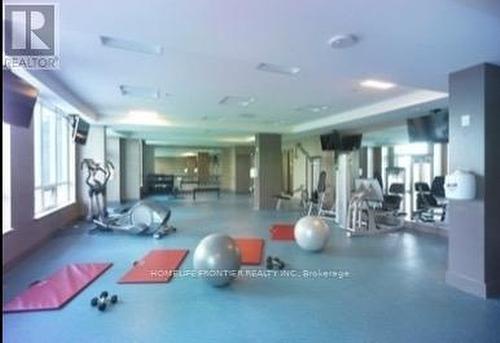 1611 - 7165 Yonge Street, Markham (Thornhill), ON - Indoor Photo Showing Gym Room