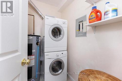 211 - 111 Grew Boulevard, Georgina, ON - Indoor Photo Showing Laundry Room