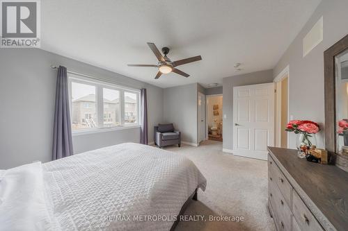 19 Hoard Avenue N, New Tecumseth, ON - Indoor Photo Showing Bedroom