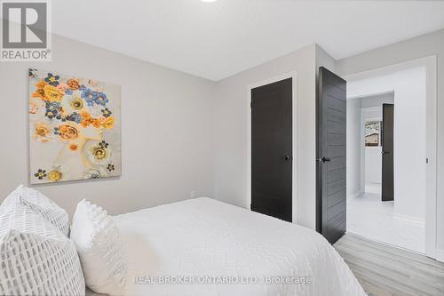 709 Trinity Street, Innisfil, ON - Indoor Photo Showing Bedroom