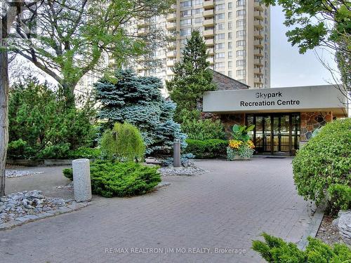 330 - 25 Bamburgh Circle, Toronto, ON - Outdoor