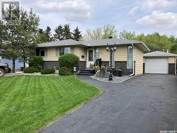 34 Albany CRESCENT  Saskatoon, SK S7K 1J3