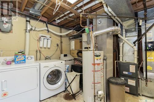 34 Albany Crescent, Saskatoon, SK - Indoor Photo Showing Laundry Room