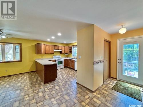 204 Glasgow Avenue, Saltcoats, SK - Indoor Photo Showing Kitchen With Double Sink