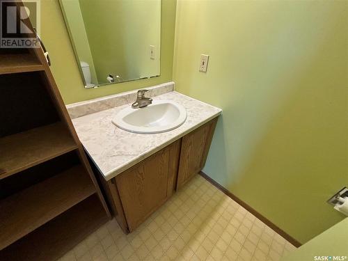 204 Glasgow Avenue, Saltcoats, SK - Indoor Photo Showing Bathroom