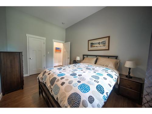 3513 Mount Royal Drive, Cranbrook, BC - Indoor Photo Showing Bedroom