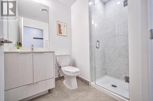 402 - 32 Forest Manor Road, Toronto, ON - Indoor Photo Showing Bathroom