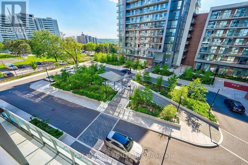 402 - 32 Forest Manor Road, Toronto, ON - Outdoor