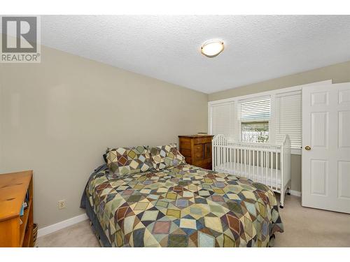 7870 Tronson Road, Vernon, BC - Indoor Photo Showing Bedroom