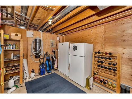 7870 Tronson Road, Vernon, BC - Indoor Photo Showing Basement