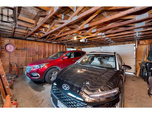 7870 Tronson Road, Vernon, BC - Indoor Photo Showing Garage