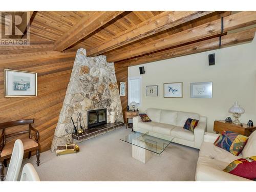 7870 Tronson Road, Vernon, BC - Indoor Photo Showing Living Room With Fireplace